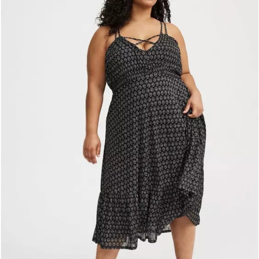LIKE NEW! Torrid 2 Strappy Tea Length Dress